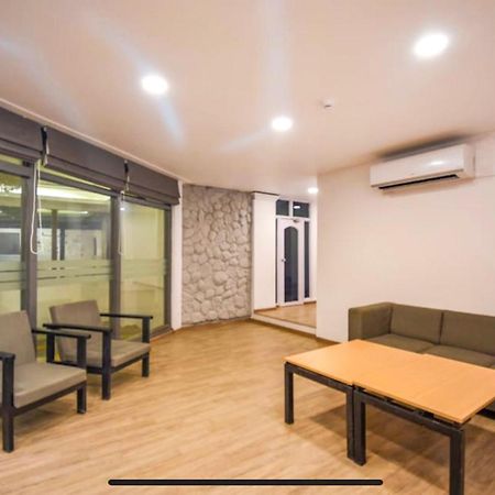 Fabhotel Heera Holiday Inn - Nr Eden Garden Stadium Колката Екстер'єр фото
