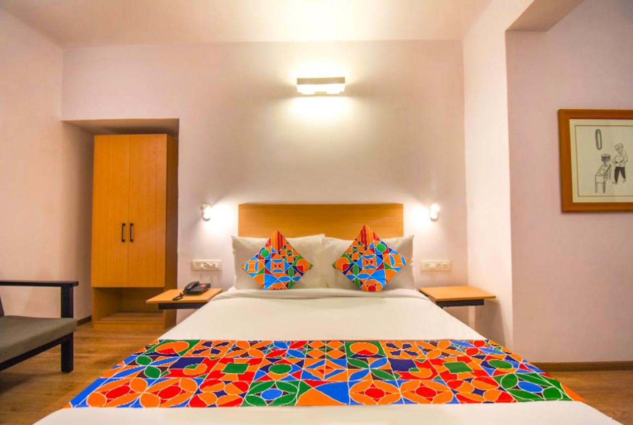 Fabhotel Heera Holiday Inn - Nr Eden Garden Stadium Колката Екстер'єр фото