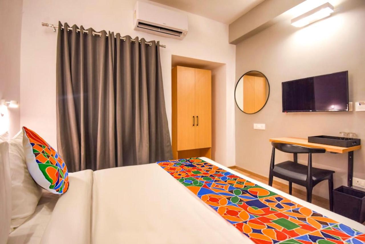 Fabhotel Heera Holiday Inn - Nr Eden Garden Stadium Колката Екстер'єр фото